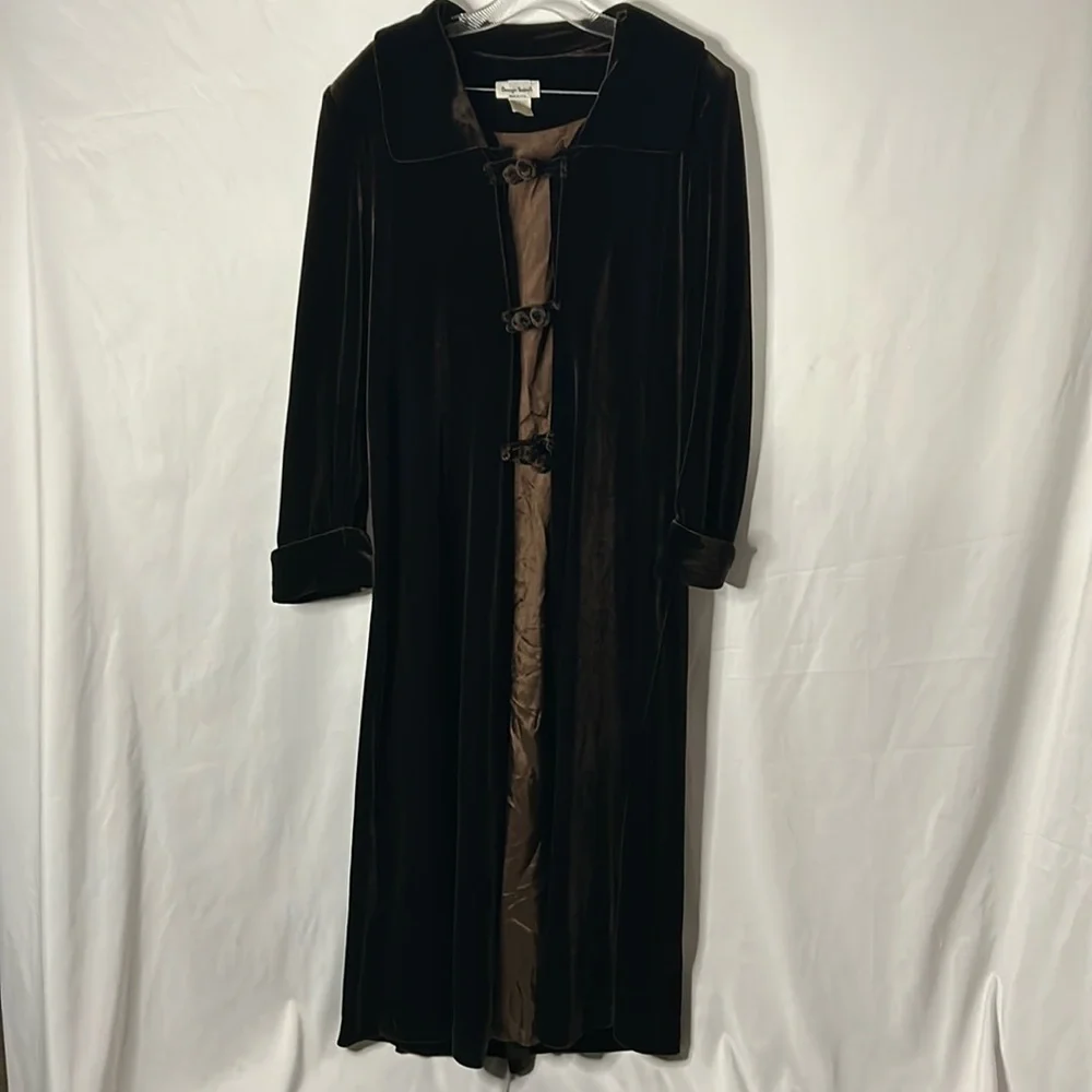 Design Today’s Vintage Brown Velvet Coat - Picture 1 of 7